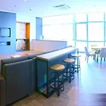 Bgc 1Br Unit Linked To Uptown Mall With Own Parking