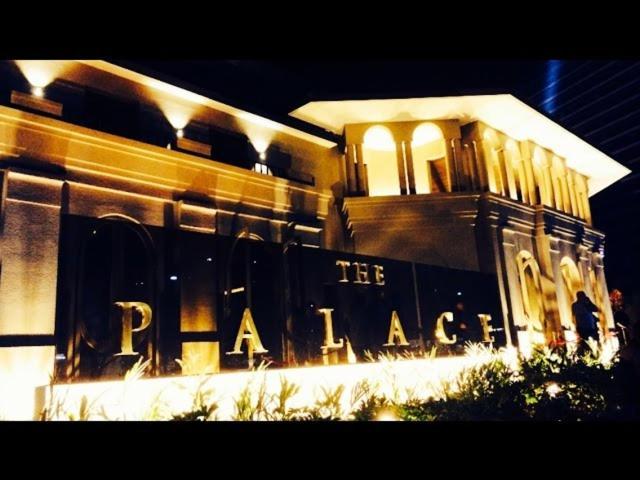 Bgc 1br Unit Linked To Uptown Mall With Own Parking Apartment Manila