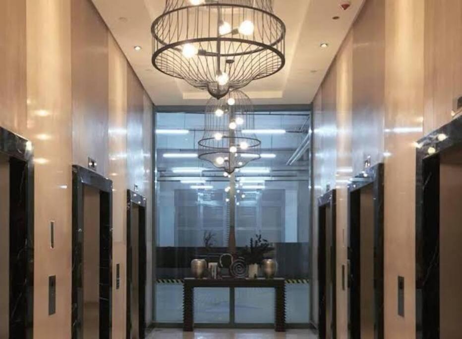 Apartment Bgc 1br Unit Linked To Uptown Mall With Own Parking